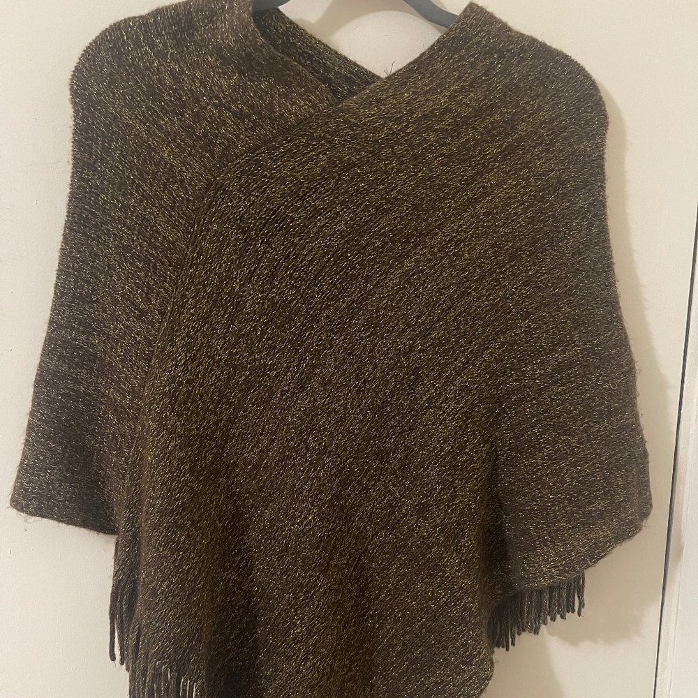 Francesca’s Brown With Gold Poncho